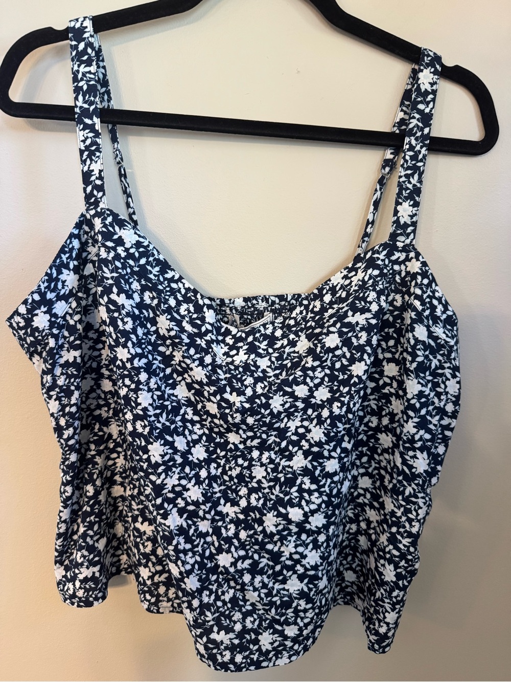 ABERCROMBIE & FITCH  Women's Floral Smocked Crop Tank Top Blue & White Size XL